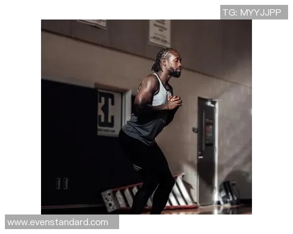 足球明星女友炫富角色由谁出演揭秘演技与现实生活中的差异